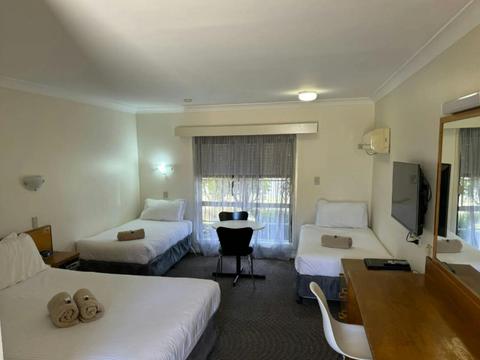 All Settlers Motor Inn