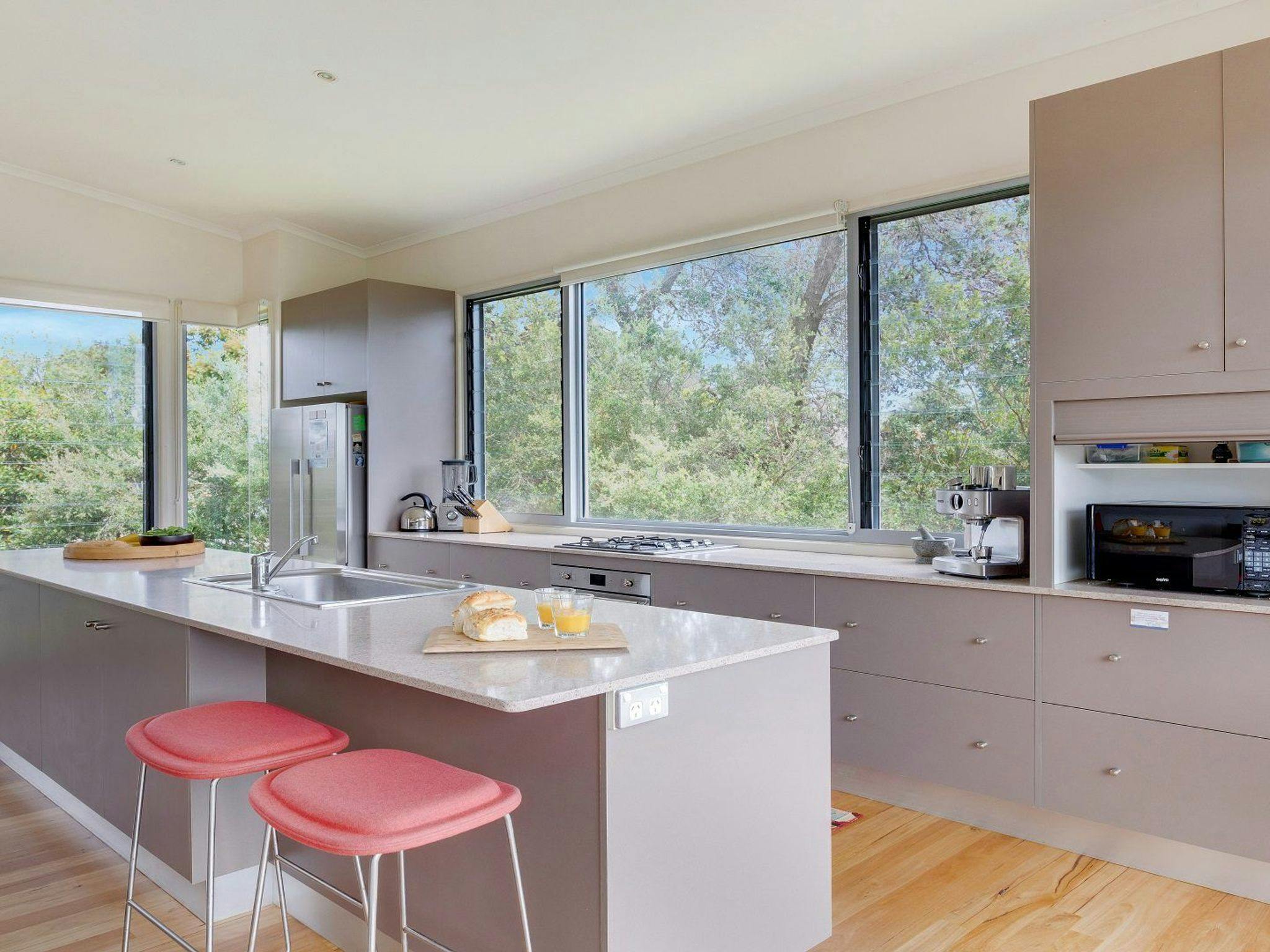 Coffee Machine, Dishwasher, Kitchen, Microwave Oven, Oven, Refrigerator