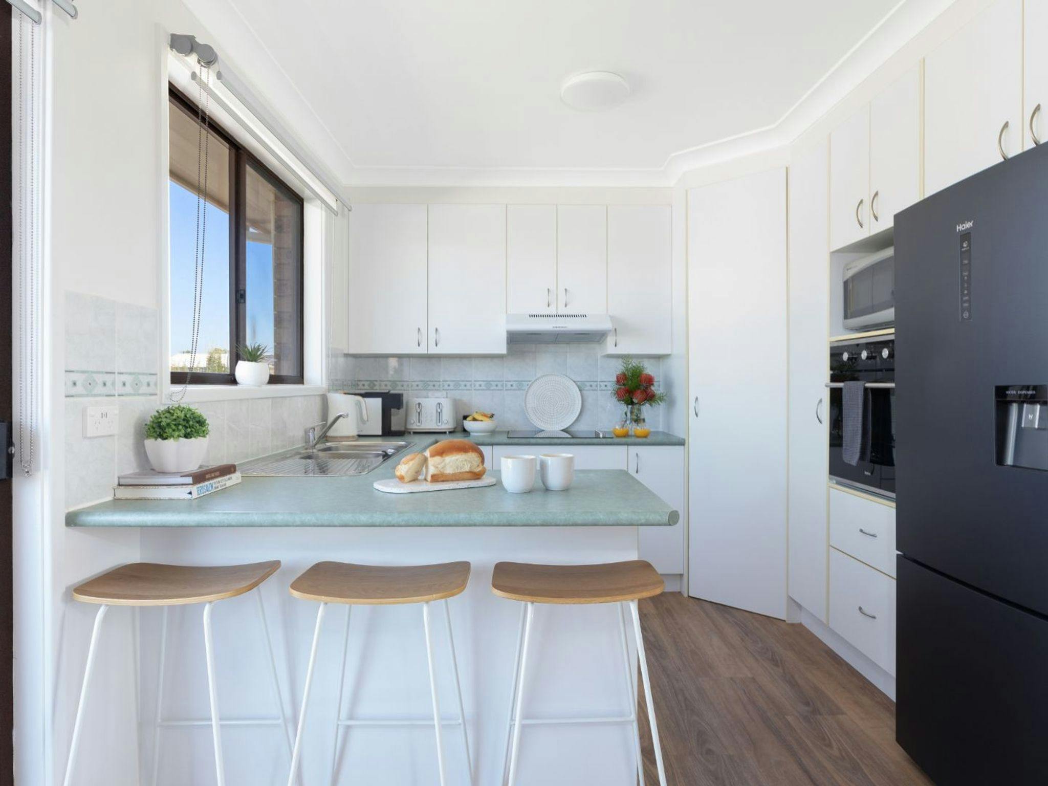 Chef's Kitchen | 1km to Greenwell Point IGA