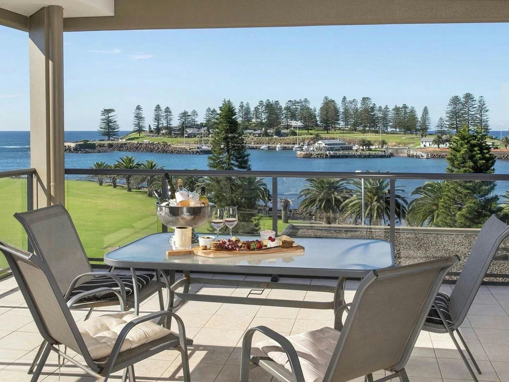 Covered Outdoor Area, Views, Views - Kiama harbour, Views - ocean