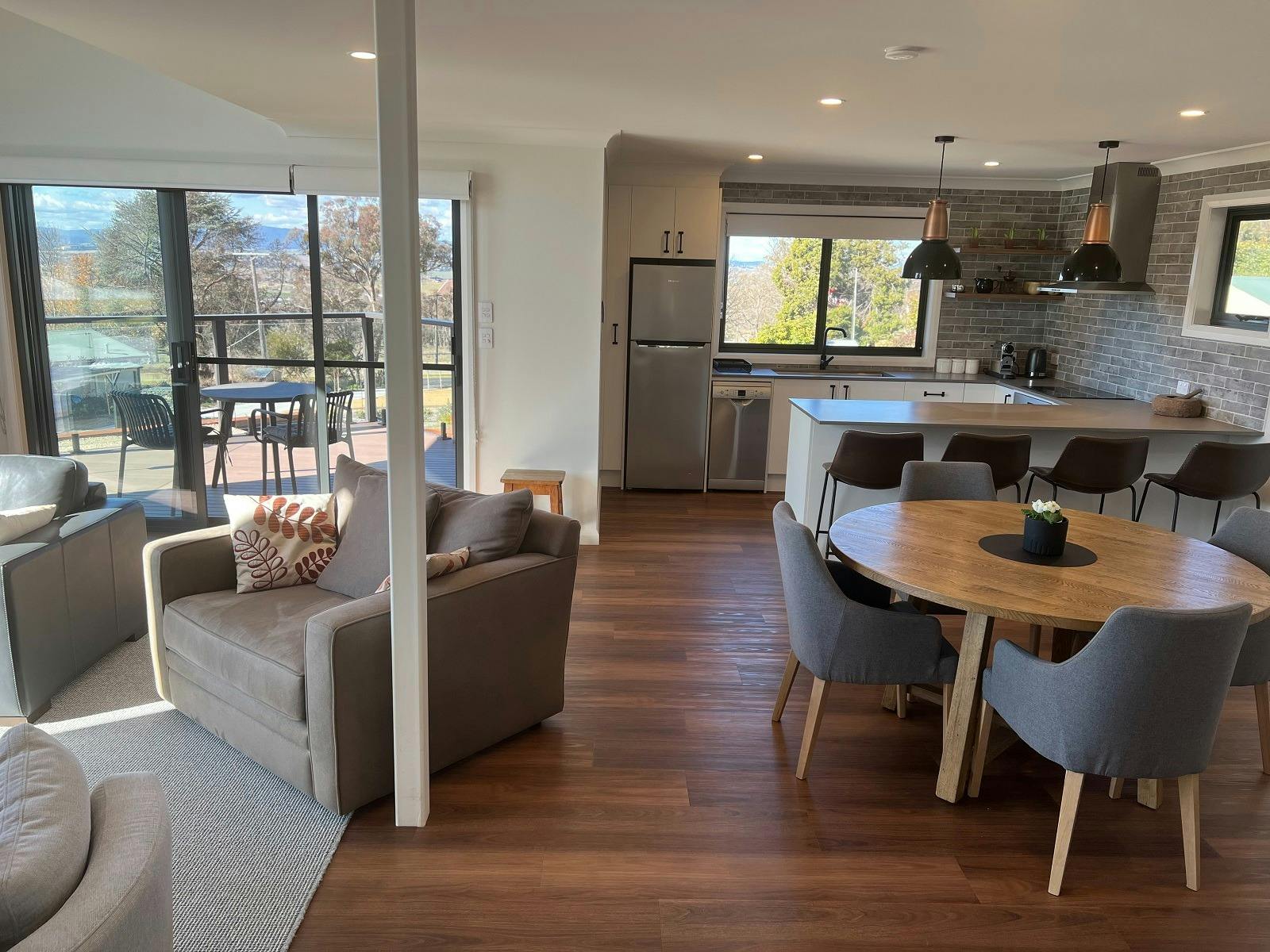 Kitchen / dining / lounge