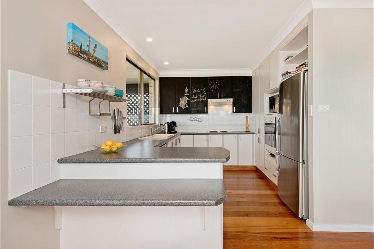 Apricari - kitchen