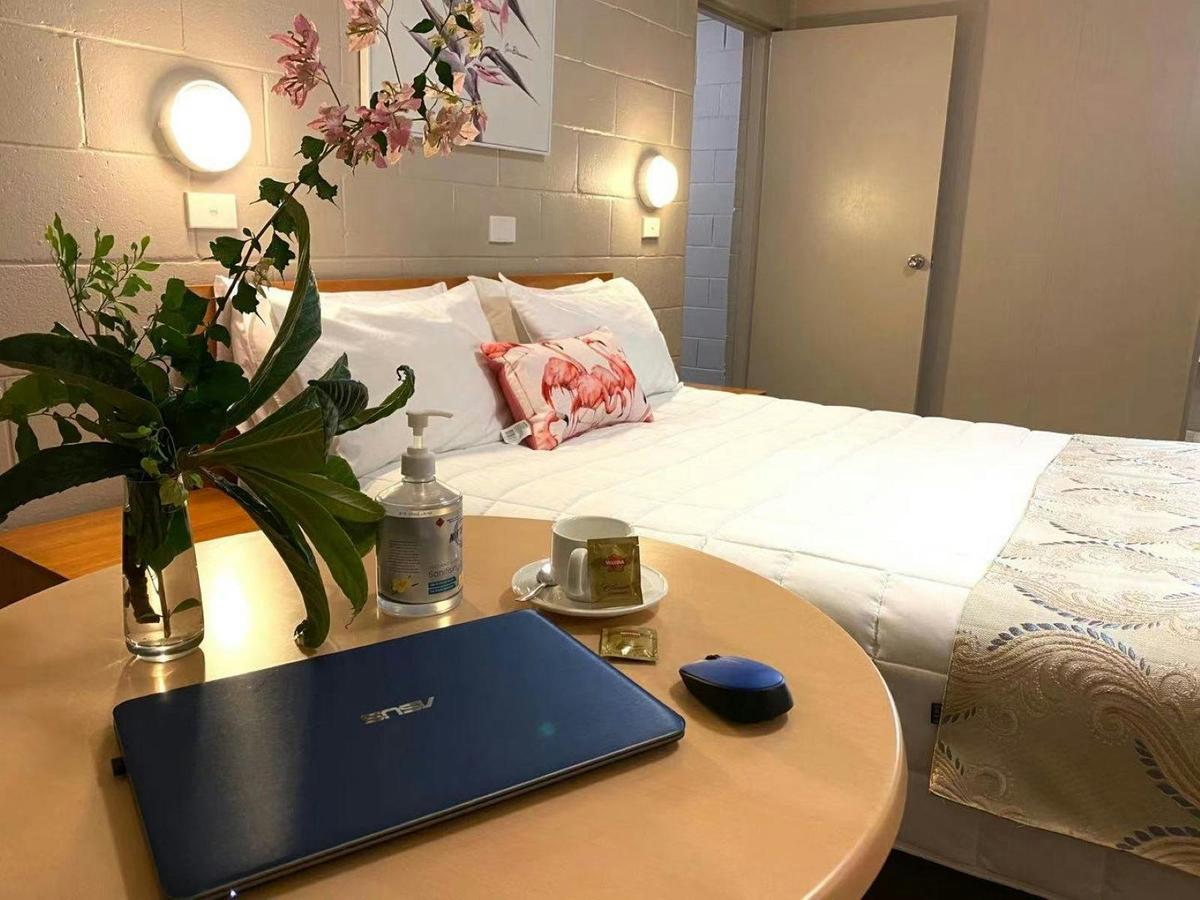 Two Bed-room Suite for 4- Room 1