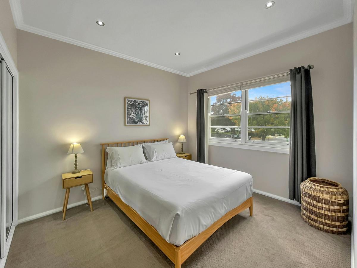 Queen bed with Ensuite