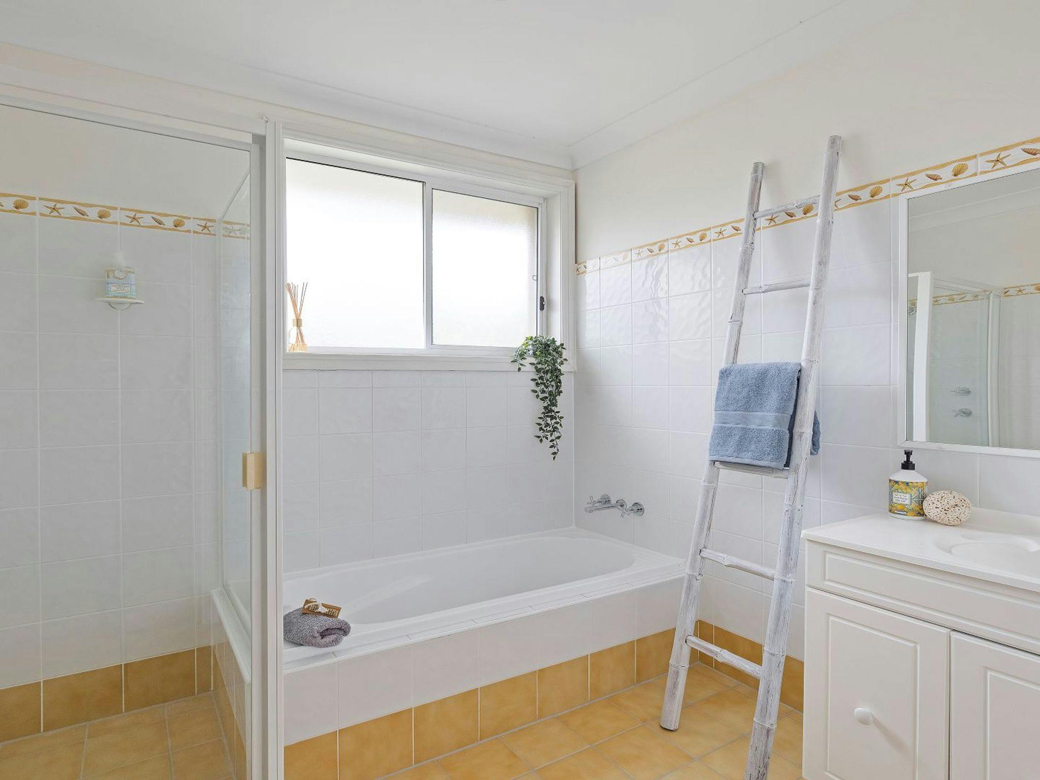 Bath Tub, Clothes Dryer, Washing Machine