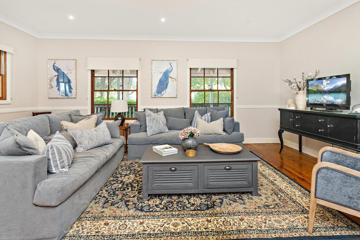 lounge room