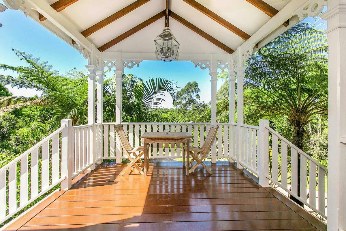 Bangalla - Byron Bay - Outdoor Setting b