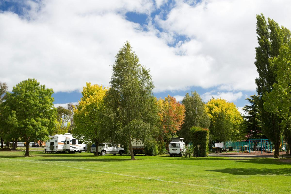 Powered and unpowered camp sites