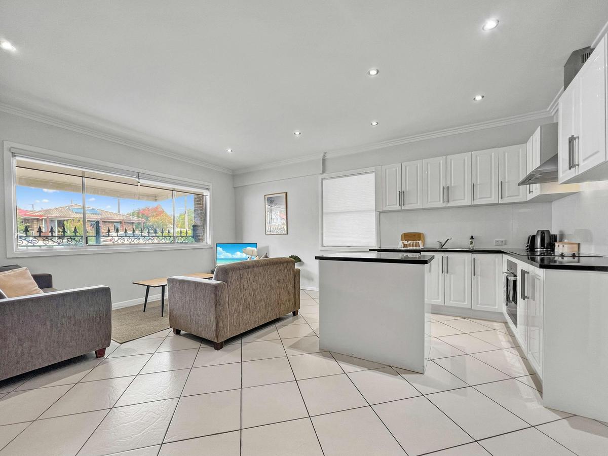 Kitchen & Living