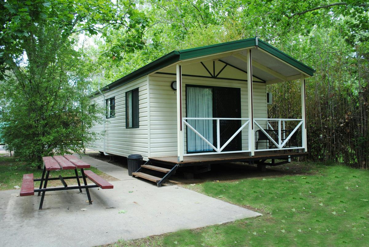Ball Park Caravan Park