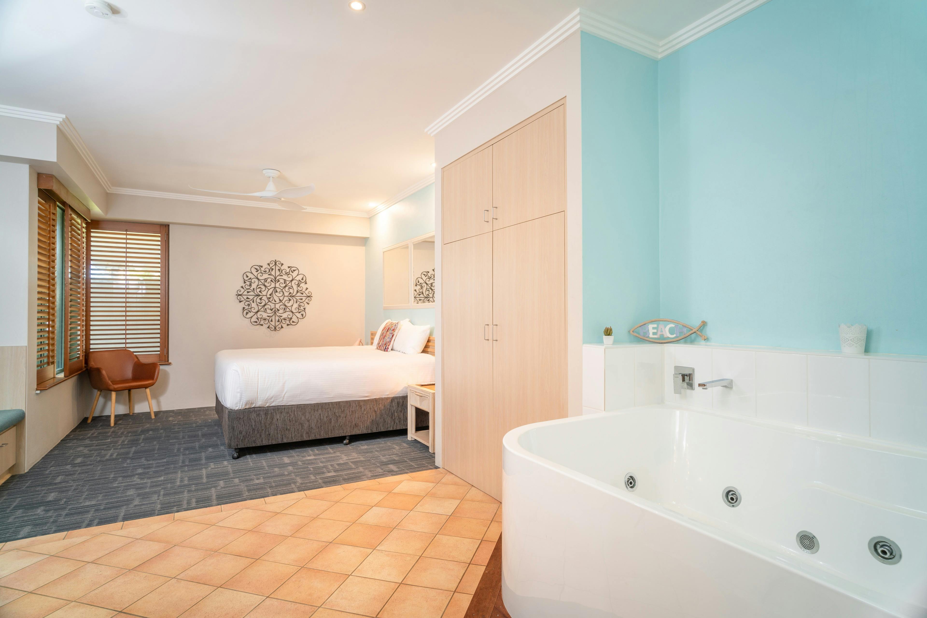 King Spa Suite