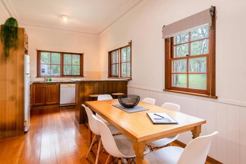 Callala Beach Cottage Dining and Kitchen