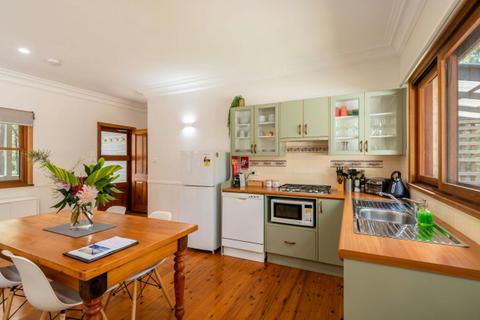 Hyams Beach Cottage Outdoor View