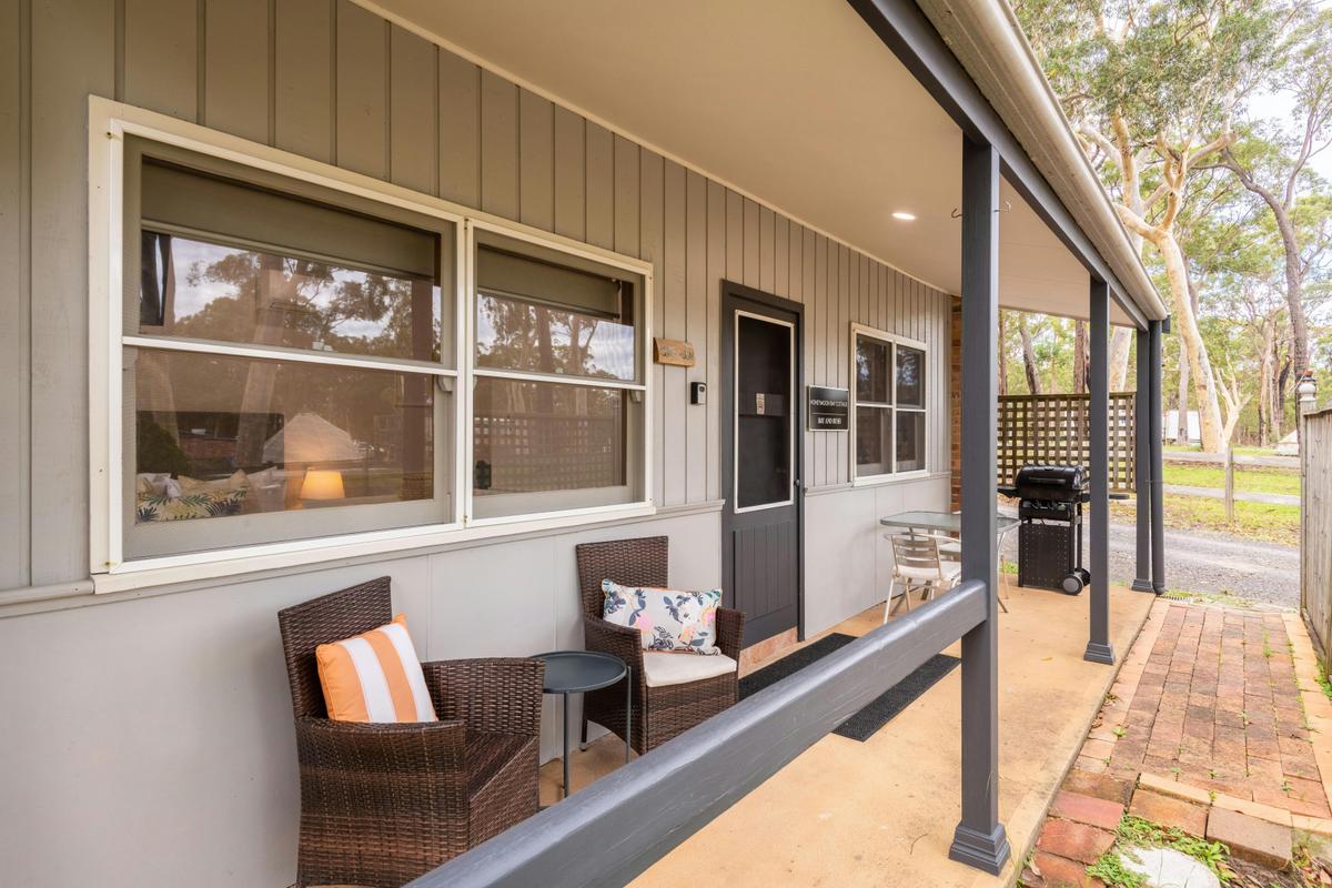 Honeymoon Bay Cottage Outdoor Balcony