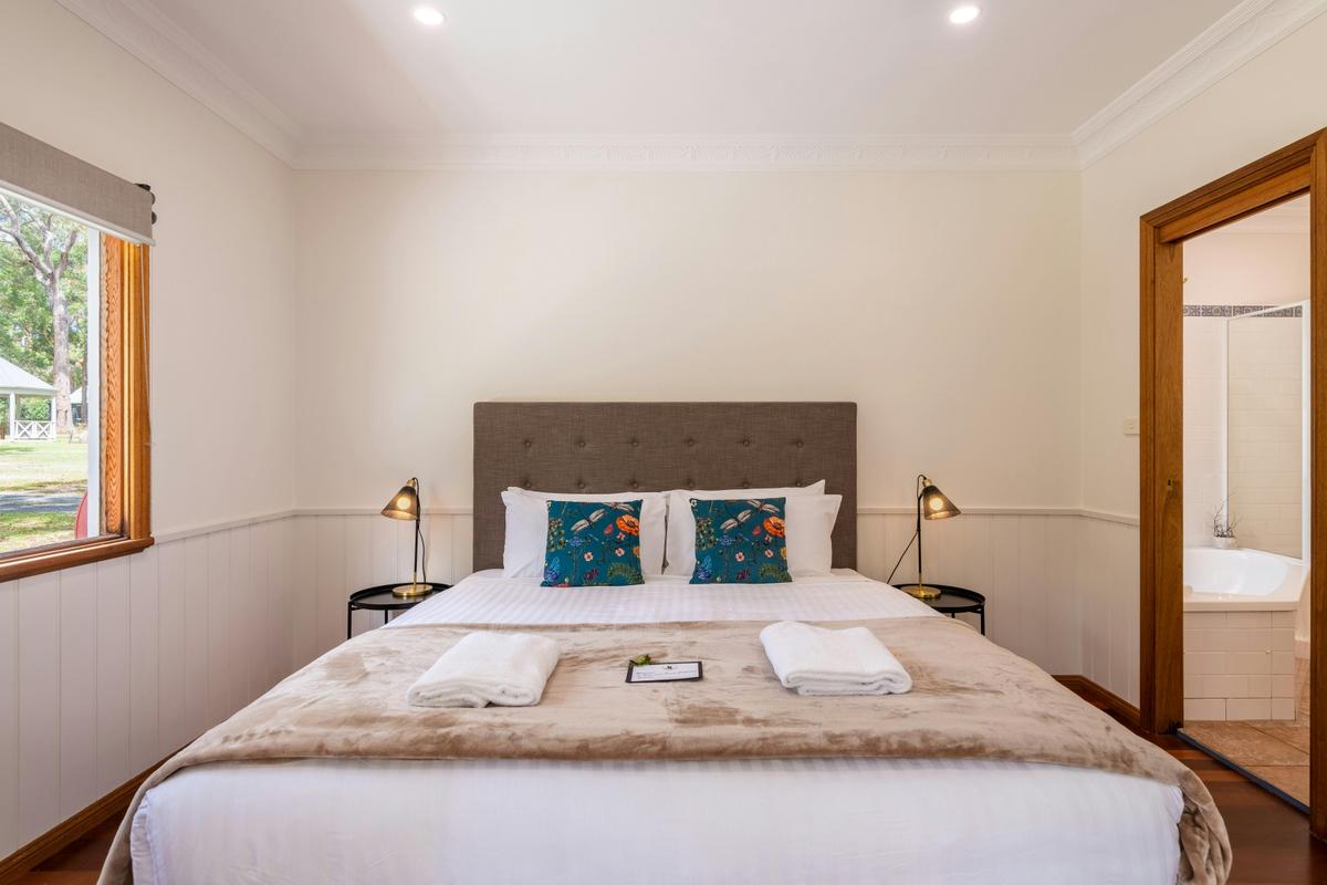 Murray's Beach Cottage Bedroom