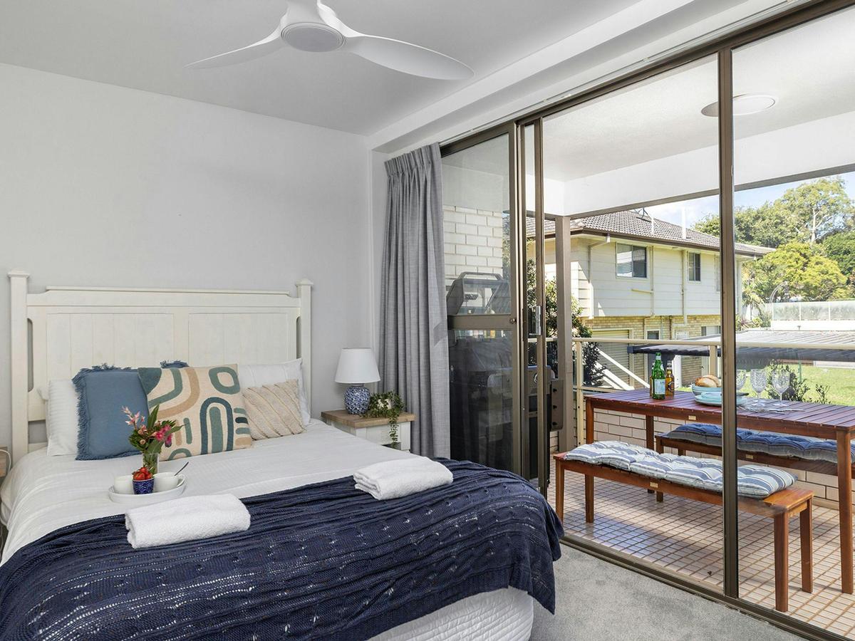 Bedroom 1 - Queen bed