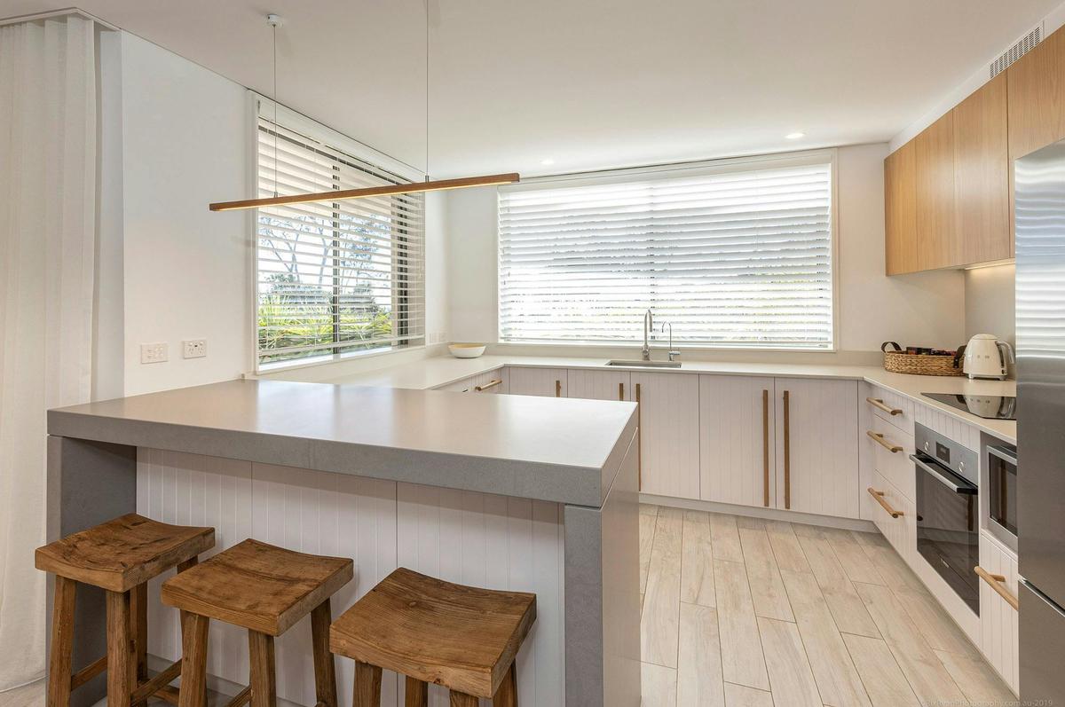 Bay Royal Apartment 2 - Byron Bay - Kitchen