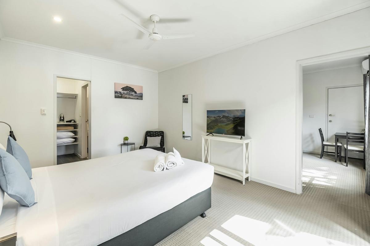 Executive Queen Suite
