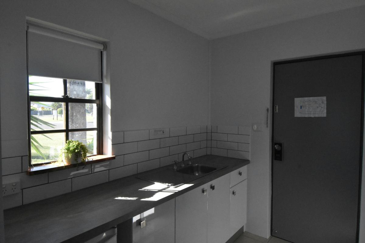 Studios - kitchenette