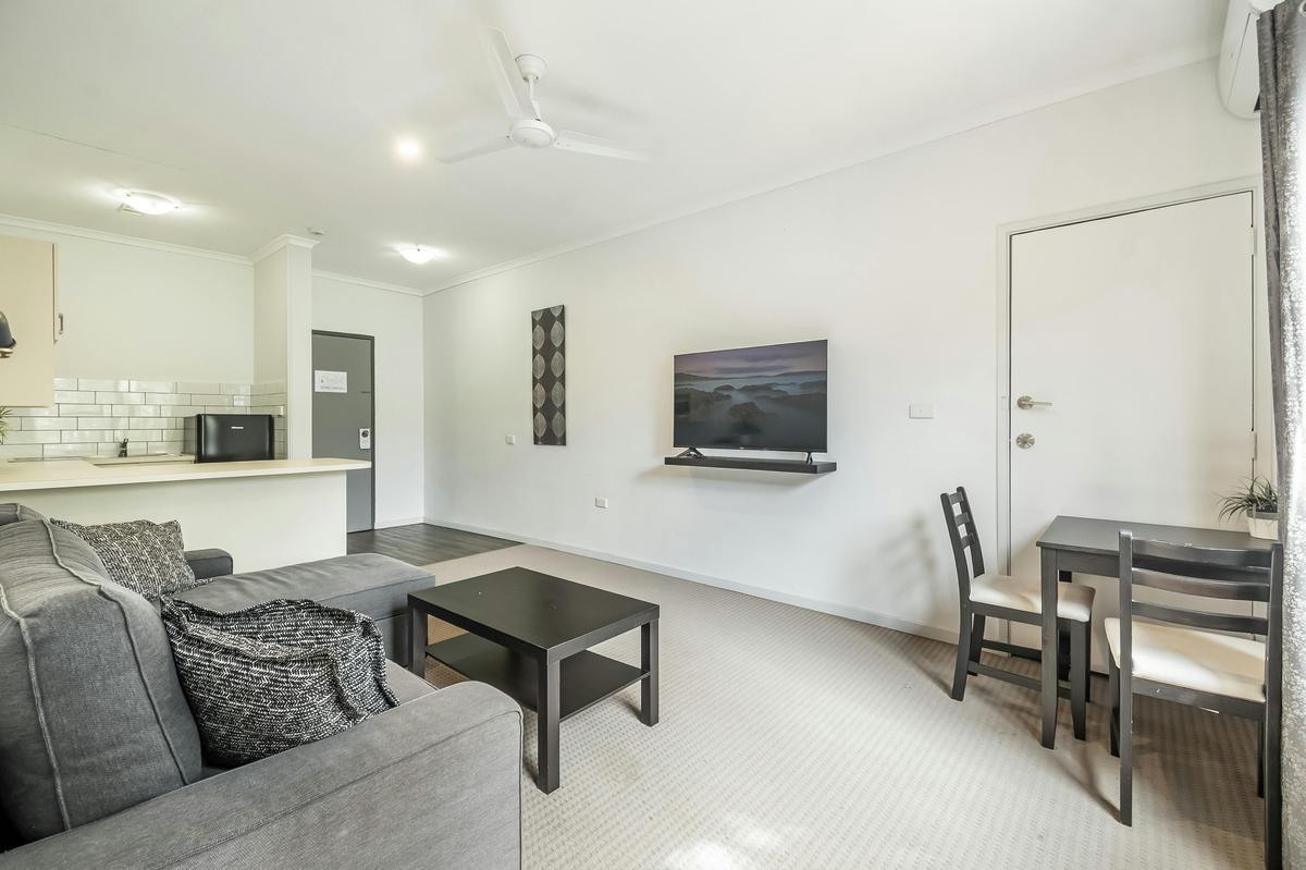 Executive Queen Suite