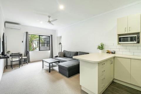 Executive Queen Suite
