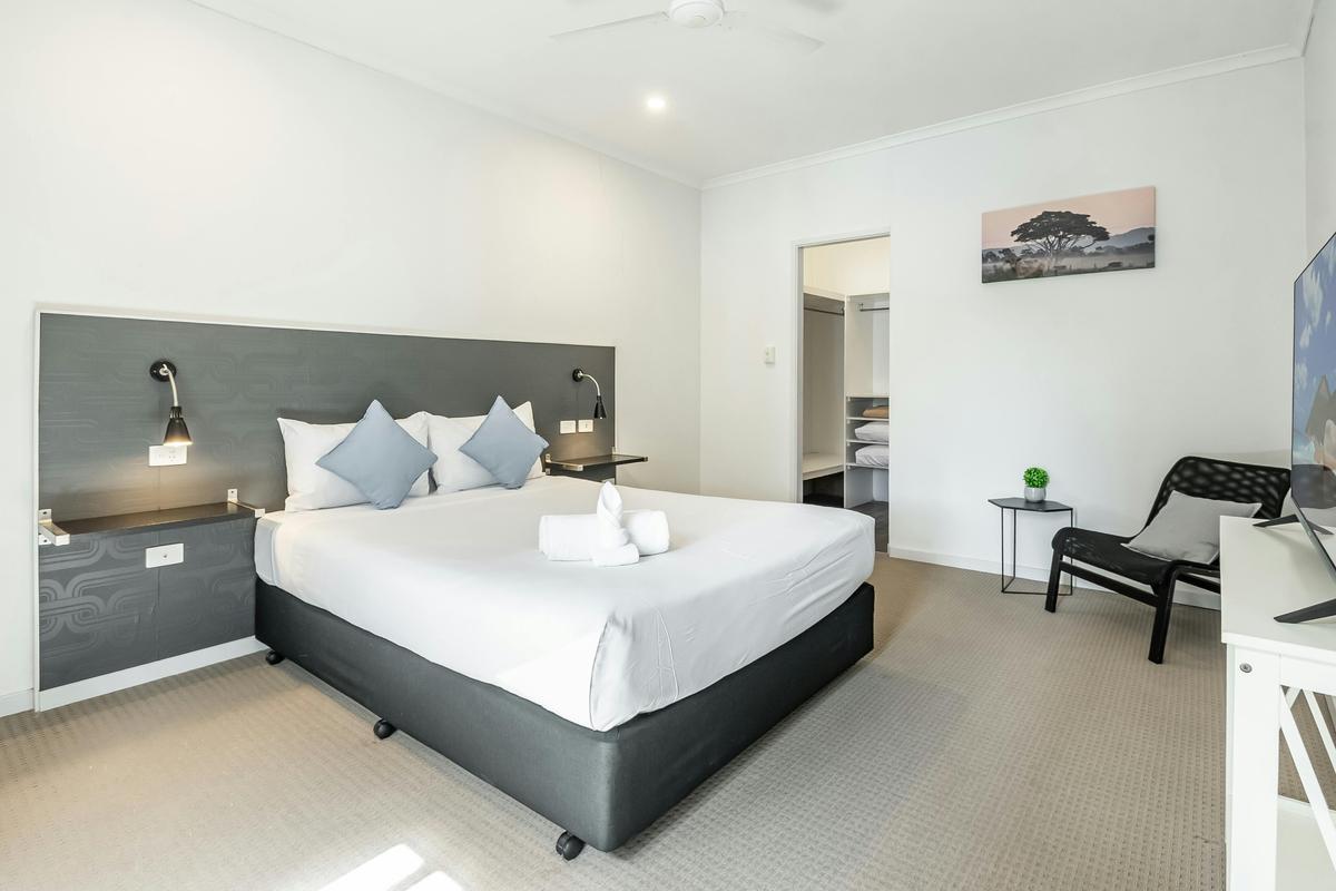 Executive Queen Suite