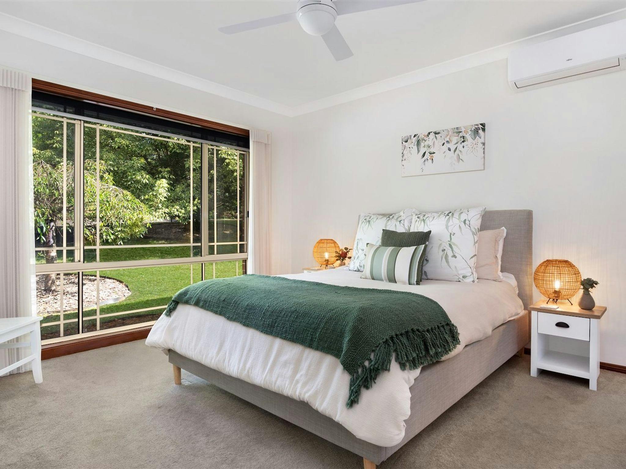 Banksia - Tapitallee