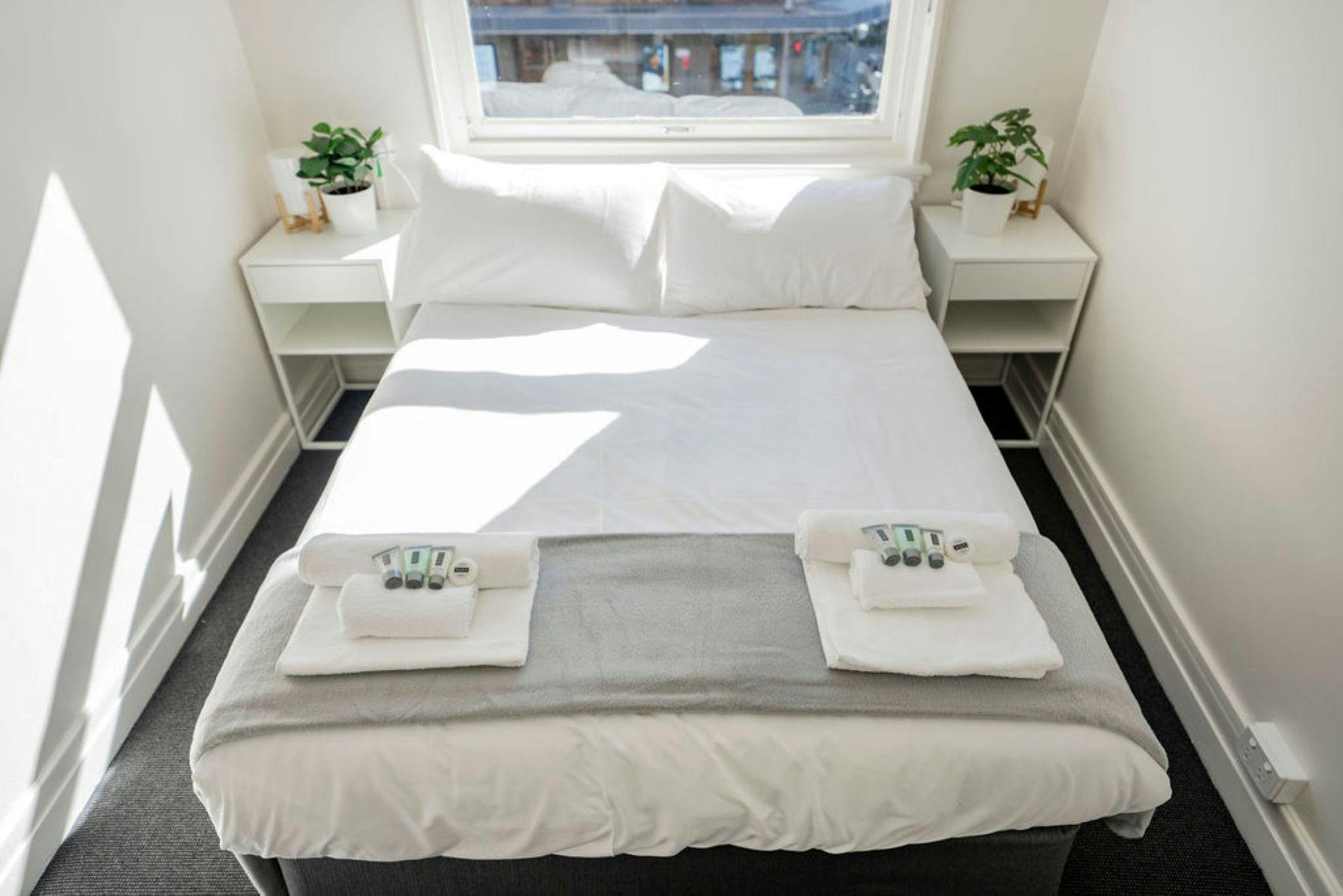 Queen Room Bar Broadway