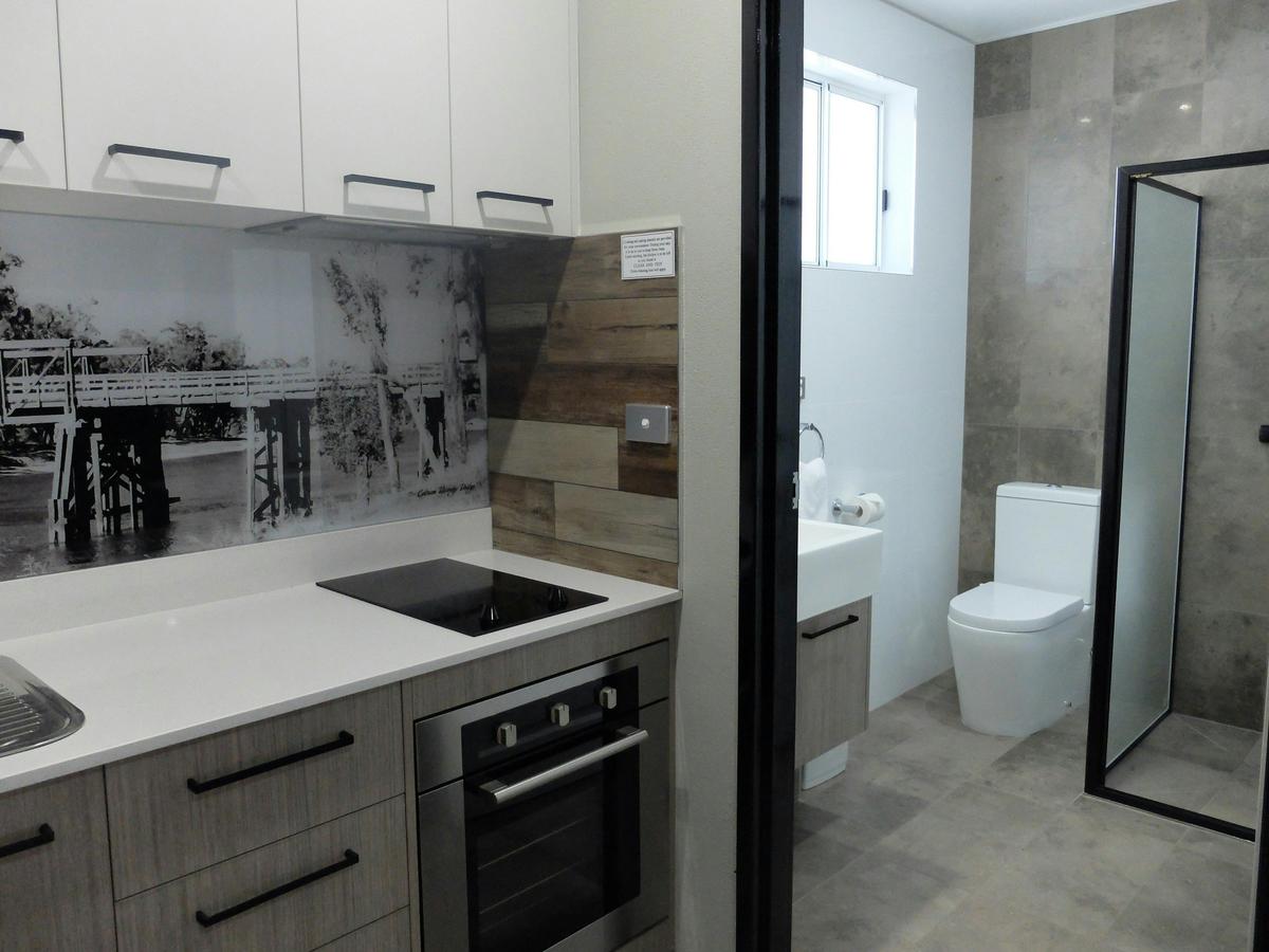 Deluxe Bathroom