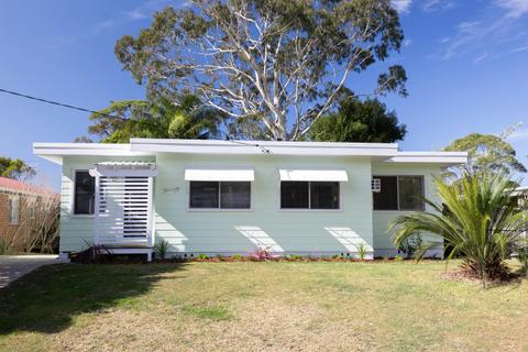 Barney’s Beach House Narrawallee