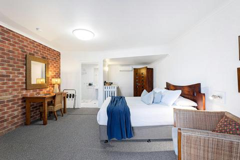Non Waterfront - Ground Floor