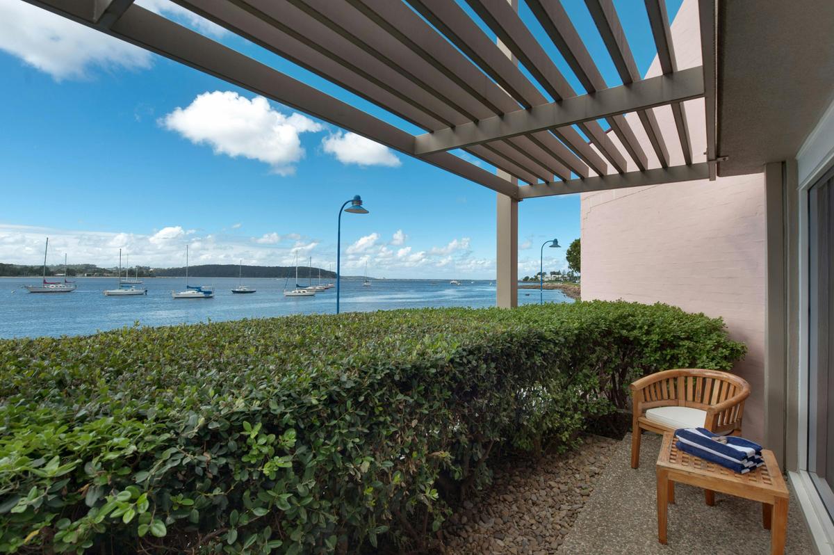 Waterfront - Ground Floor - Courtyard