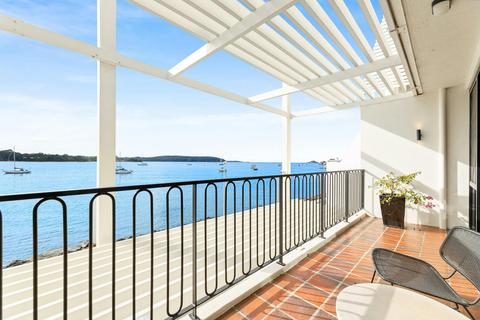 Waterfront - First Floor