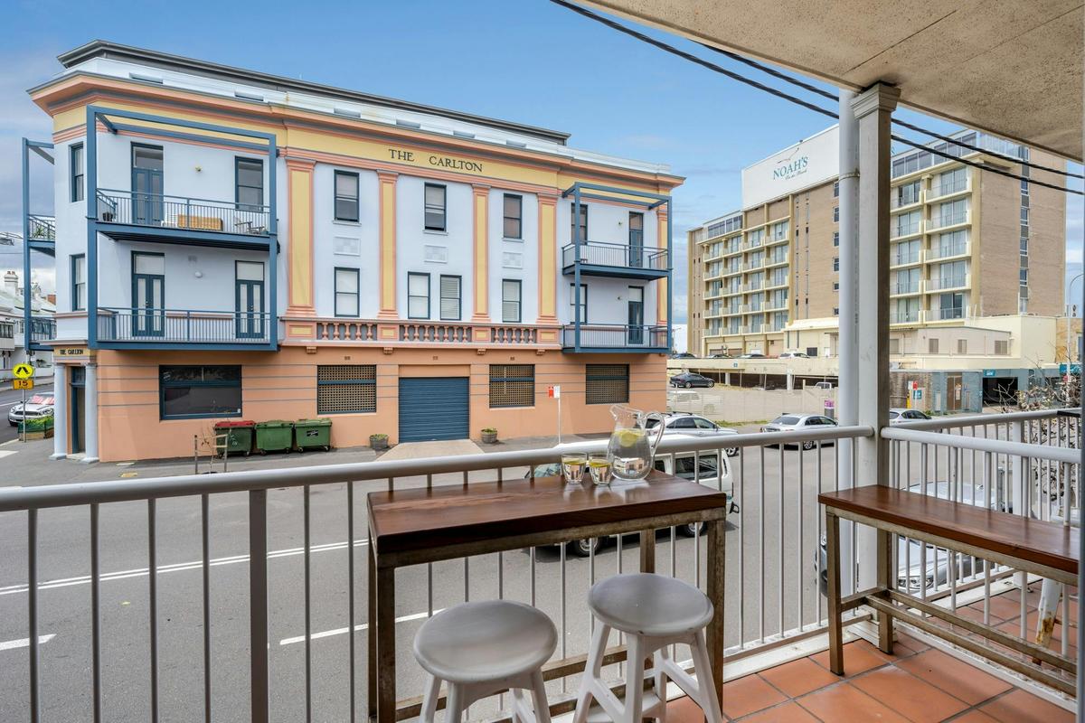 balcony