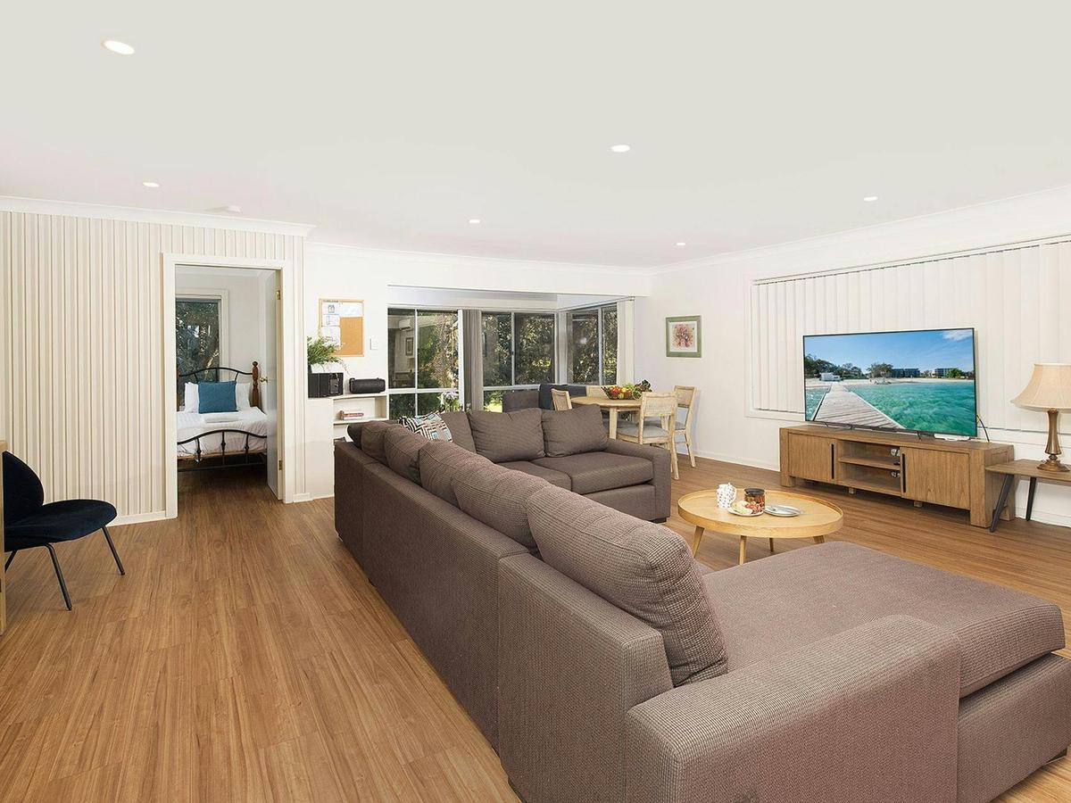 Bay Serene | Lounge Room
