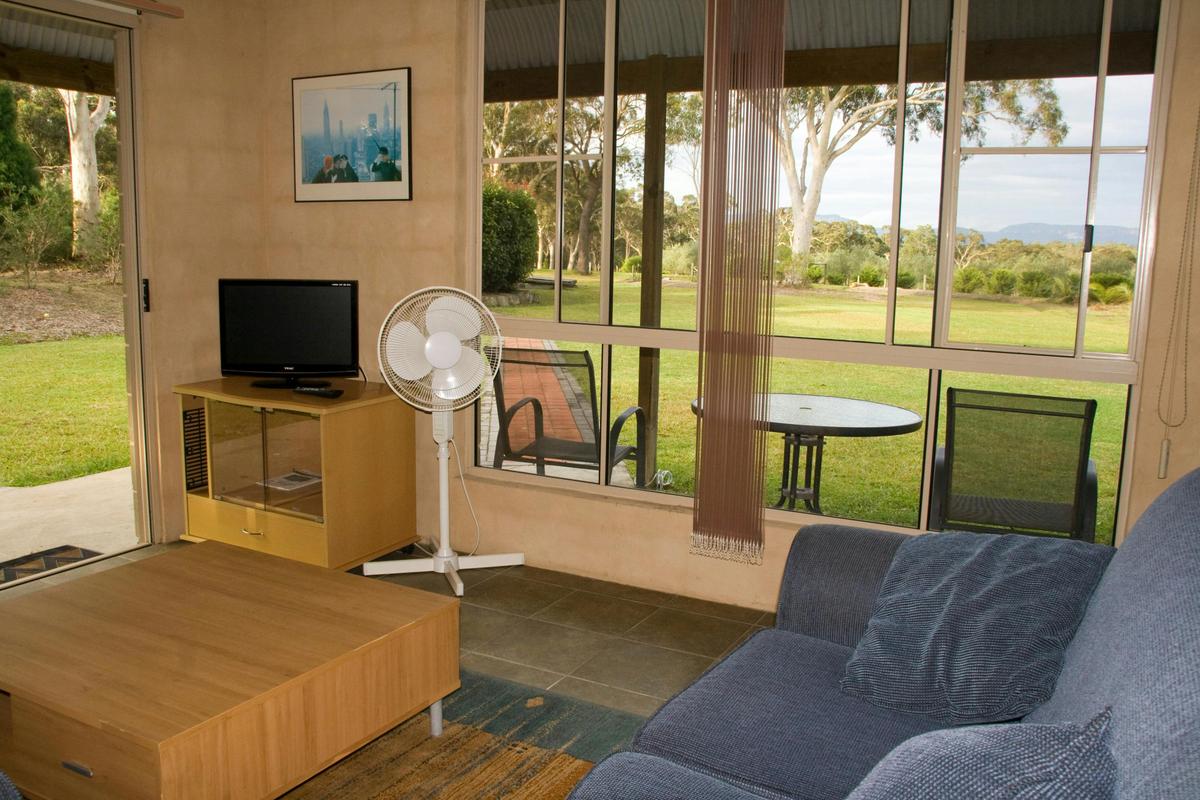 Lounge 2 bedroom cottage