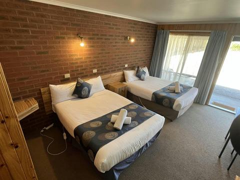 Double/ Double Room