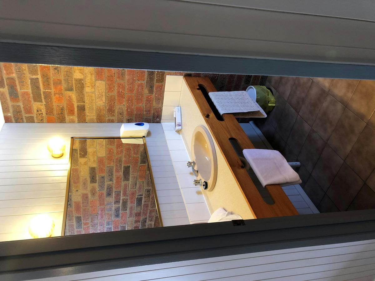 Ensuite of Deluxe Queen