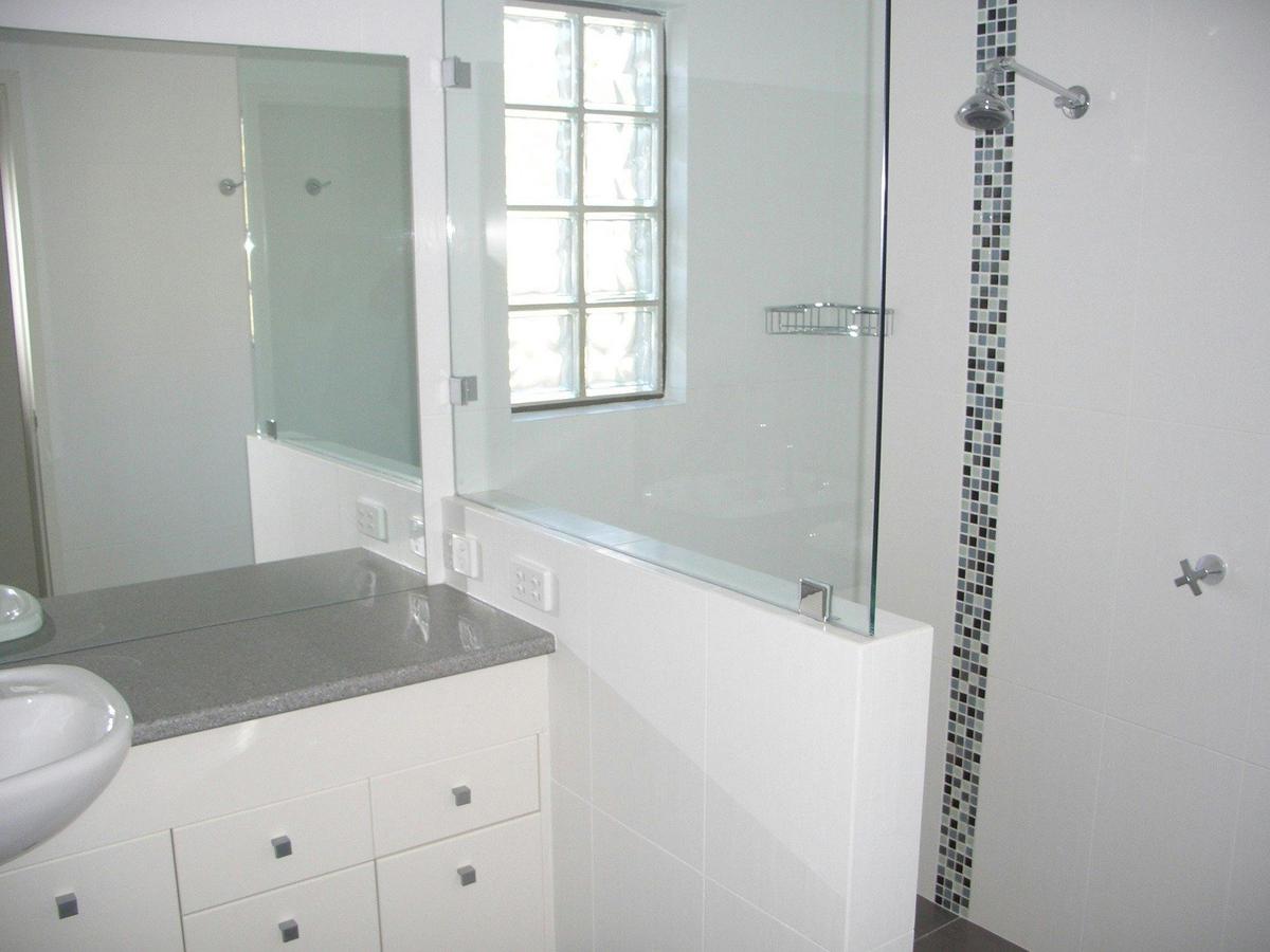 Internal shower room