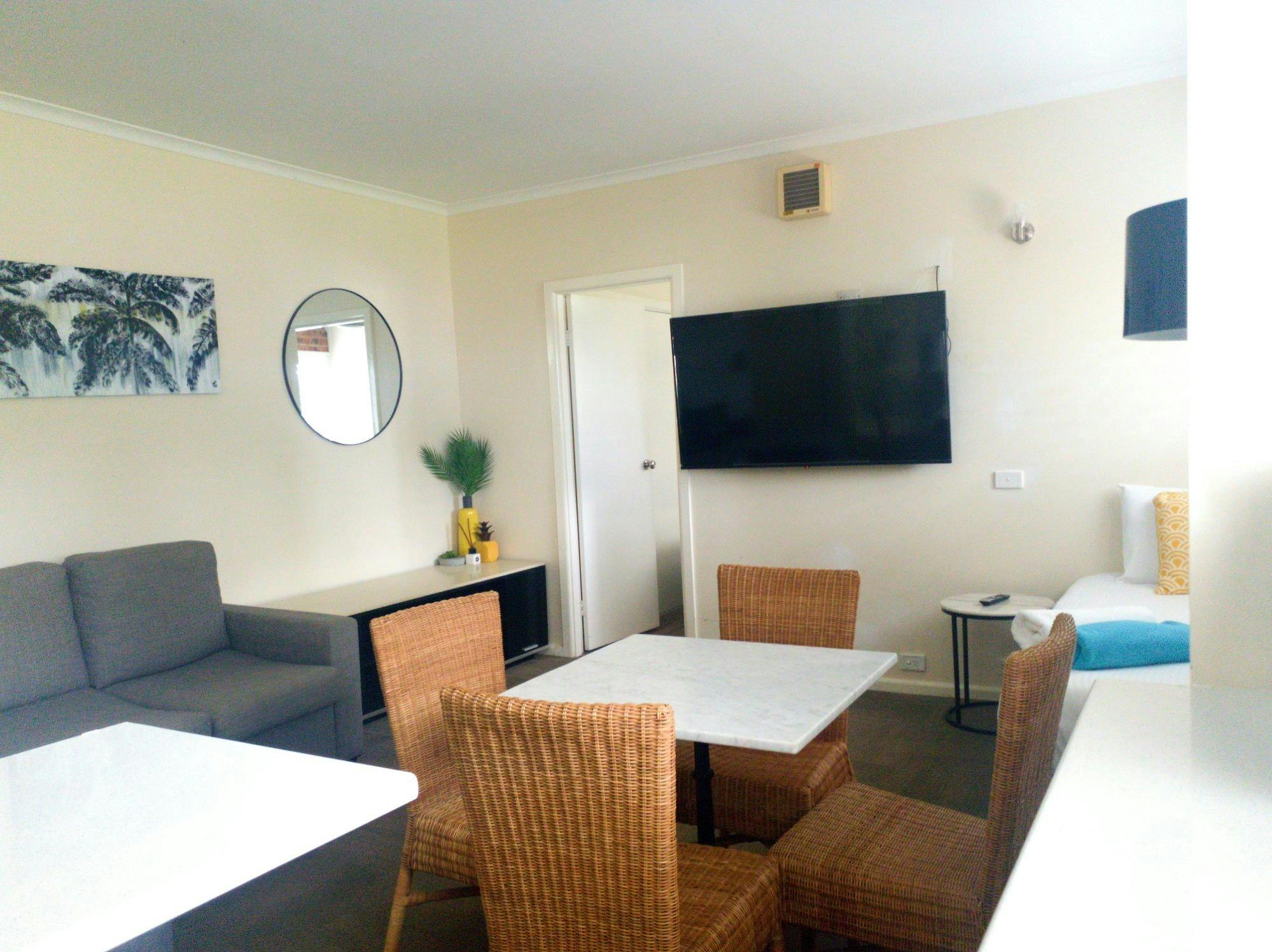 Apartment with Separate Bedroom