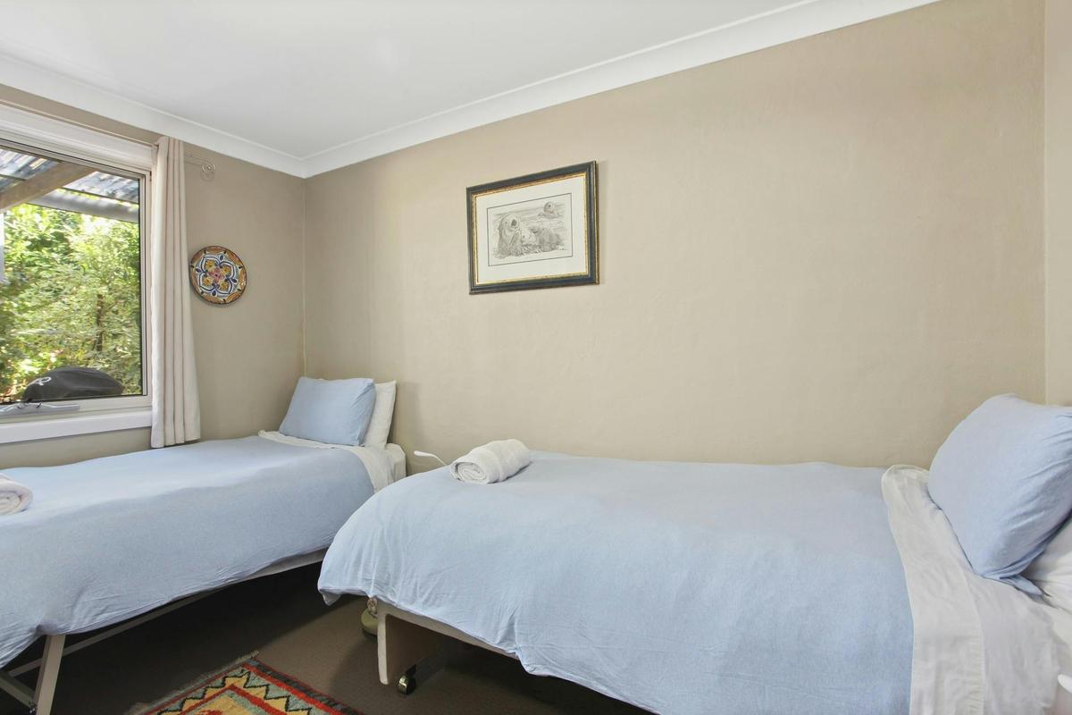 2nd bedroom