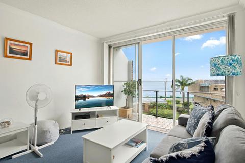 Bella Vista Relaxed Coastal Vibe