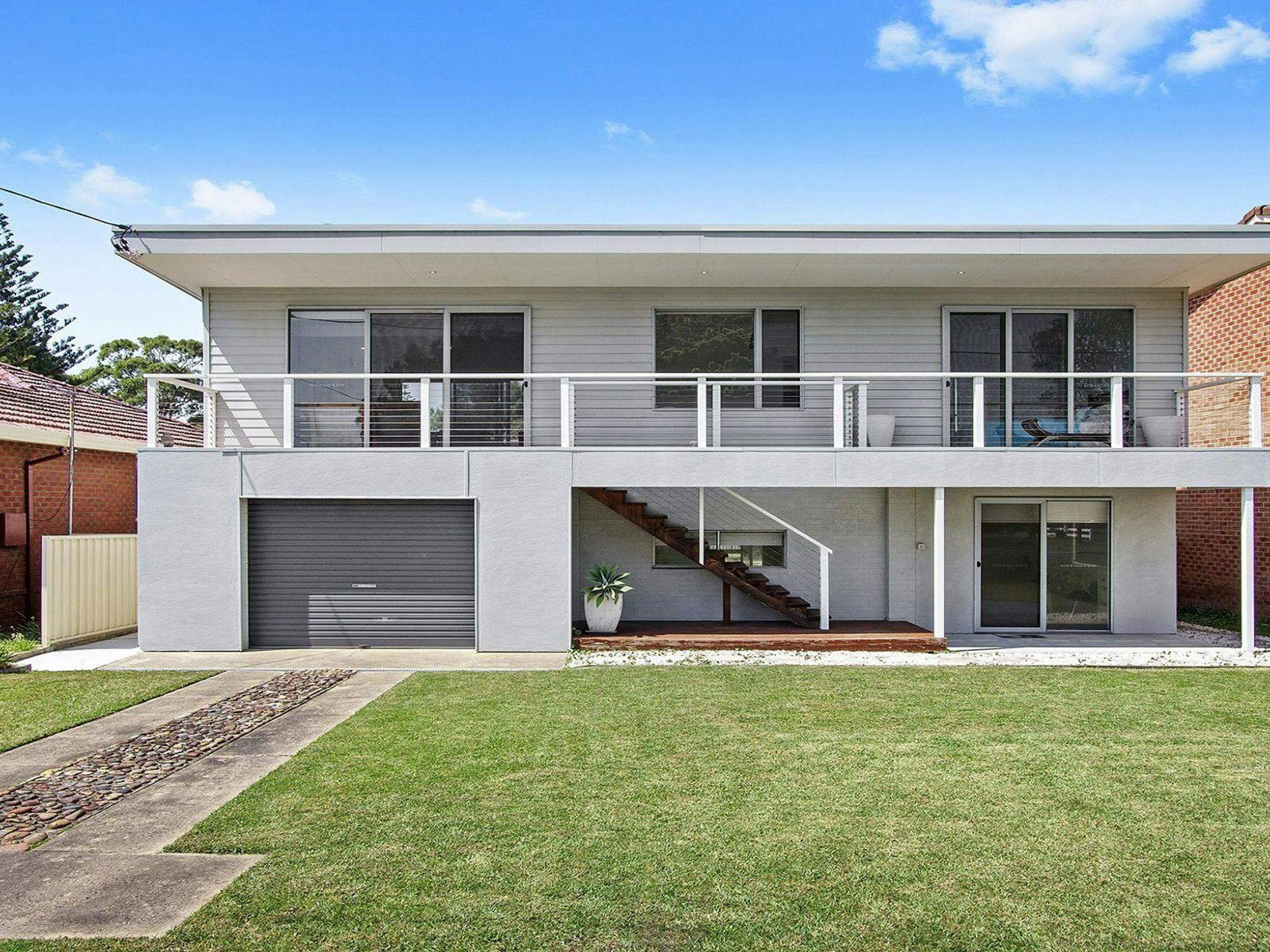 Parking - off street, Pets welcome with Surcharge, Private Entrance