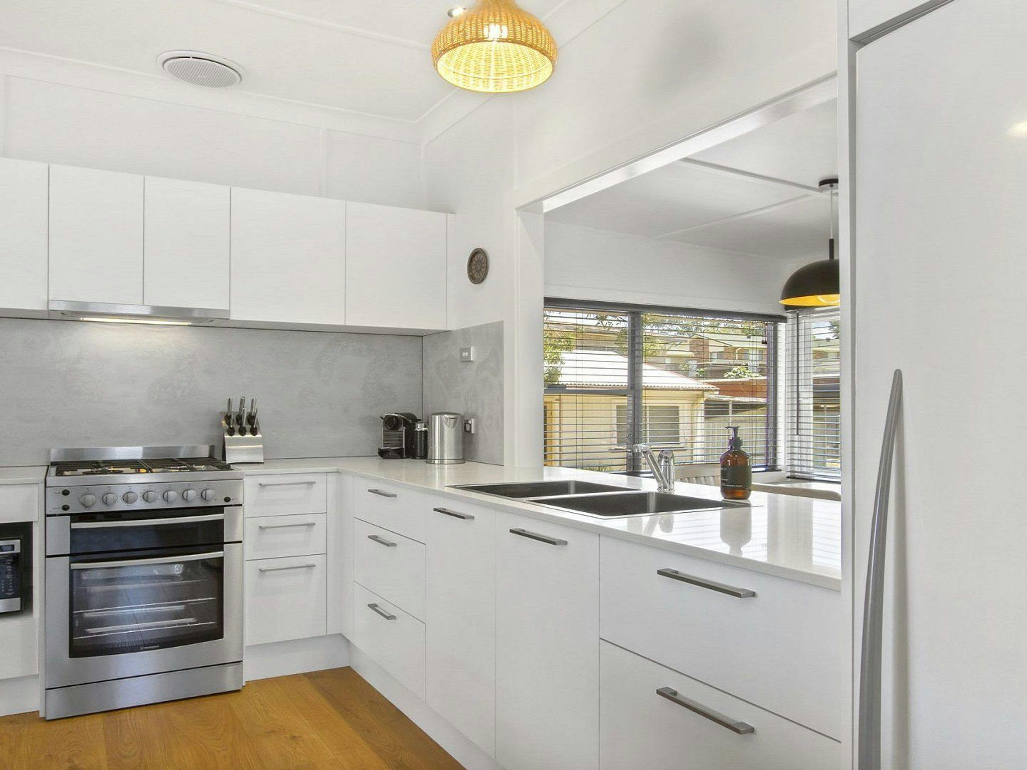 Coffee Machine, Dishwasher, Kitchen, Microwave Oven, Oven, Refrigerator