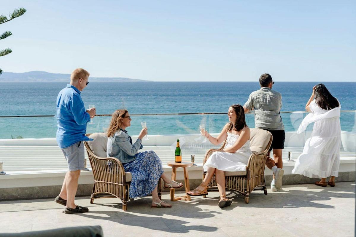 Barra Barra Culburra This rare position allows for stunning sunlight and panoramic ocean views