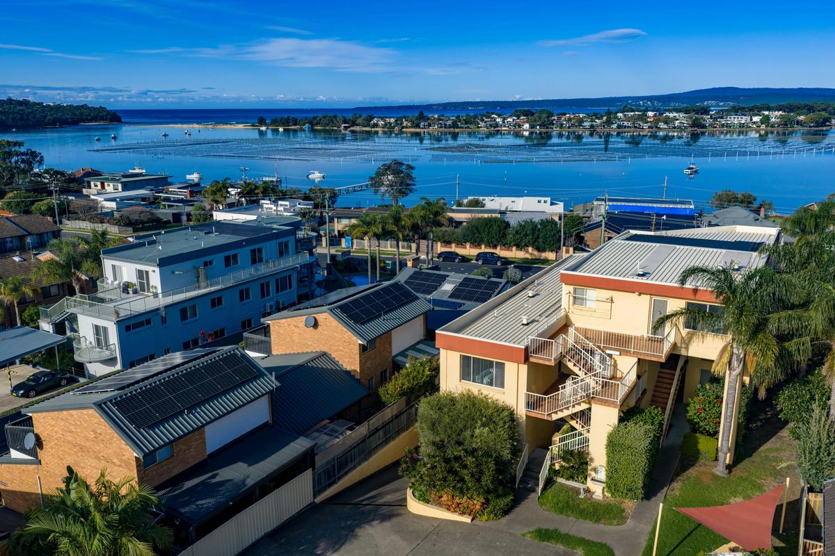 Baywatch Apartments