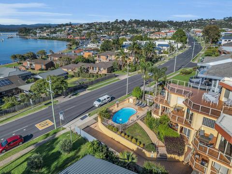 Baywatch Apartments