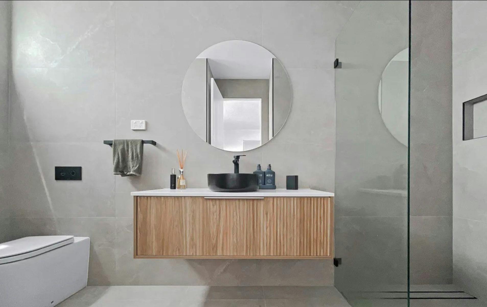 Bathroom at Beach Side Luxury at the Point, Barrack Point, Shellharbour