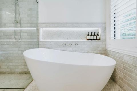 Berry Luxury Retreat