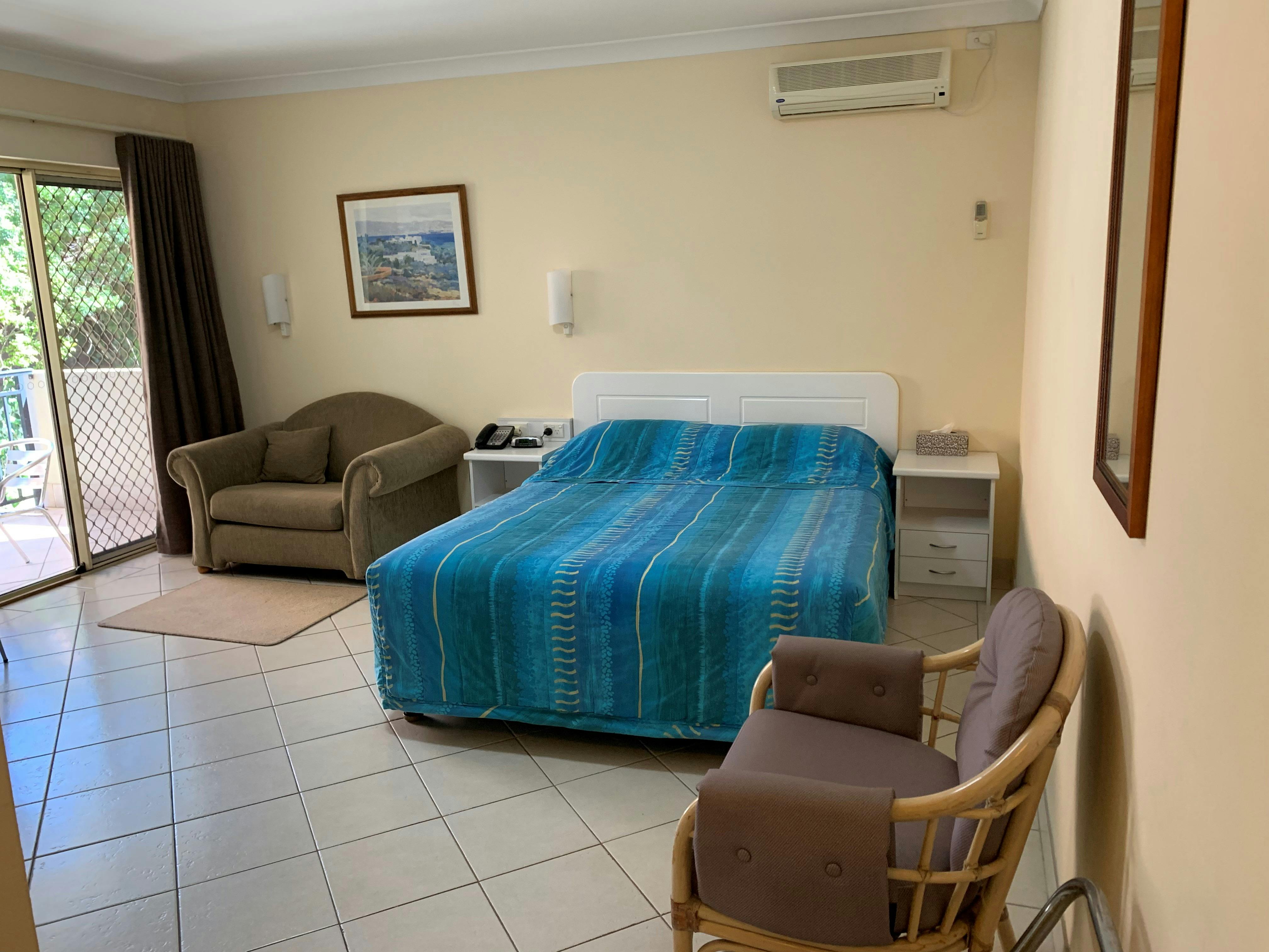 Studio apartment with balcony